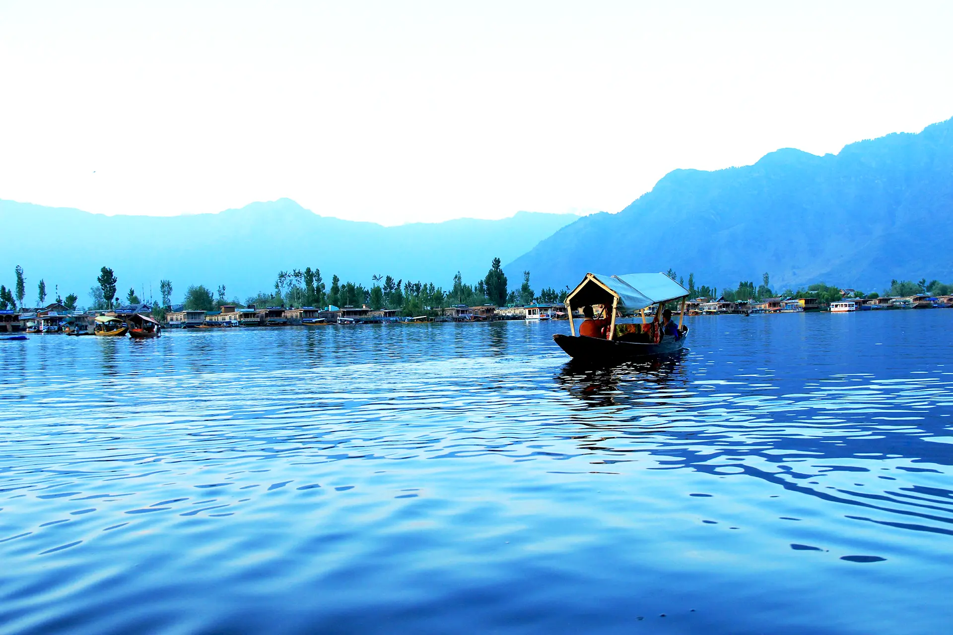 Kashmir Scenic Escape
