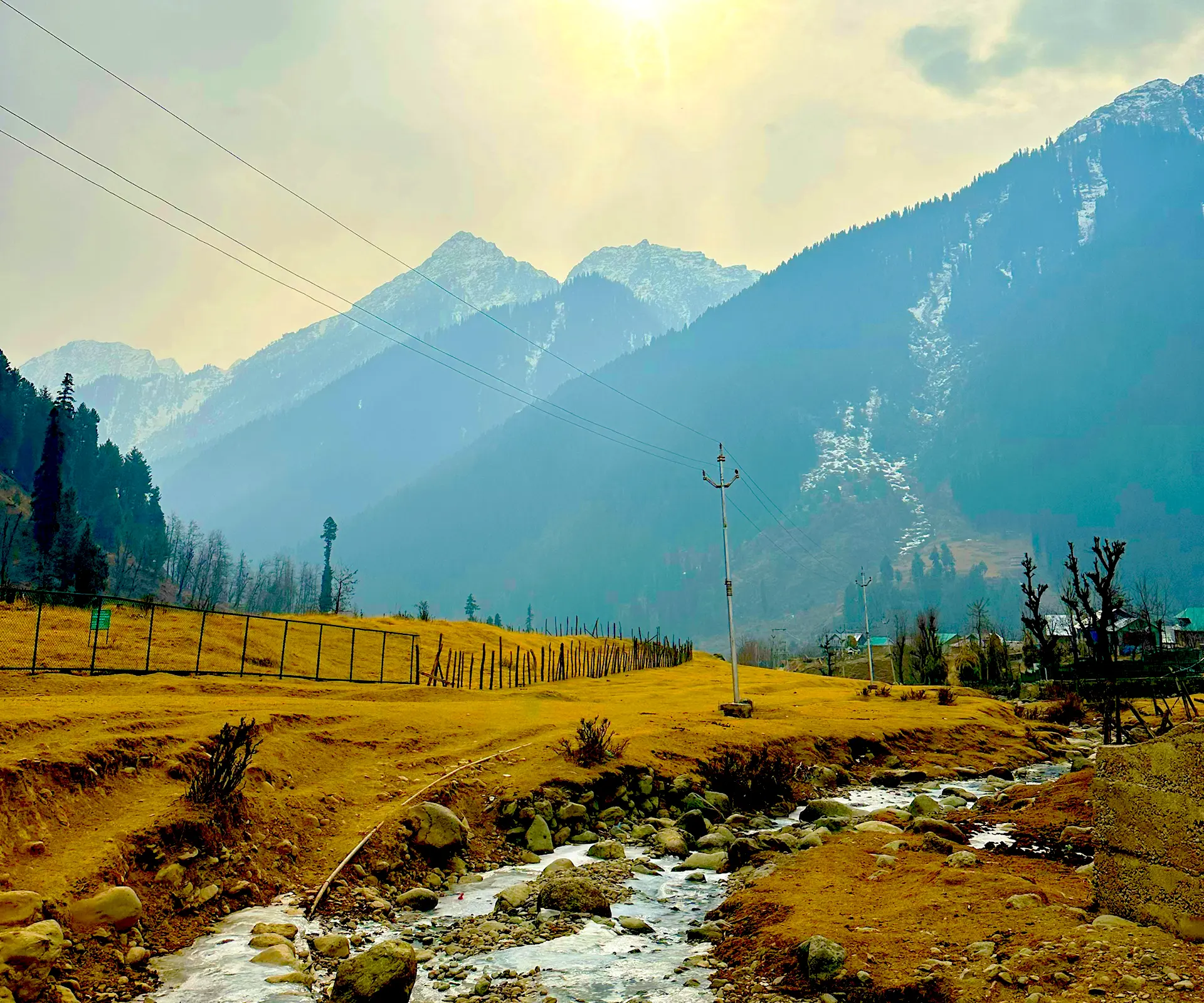 Kashmir Scenic Escape